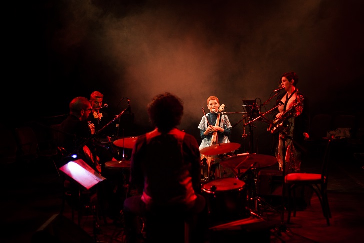 Elena y la Orquesta Lunar (Costa Rica)