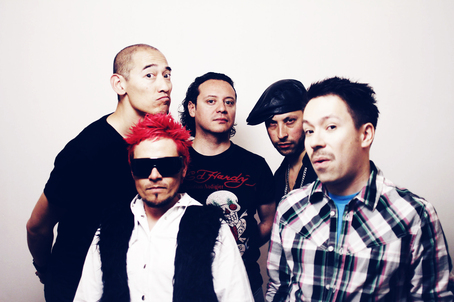 La banda de funk Papanegro viaja a Perú