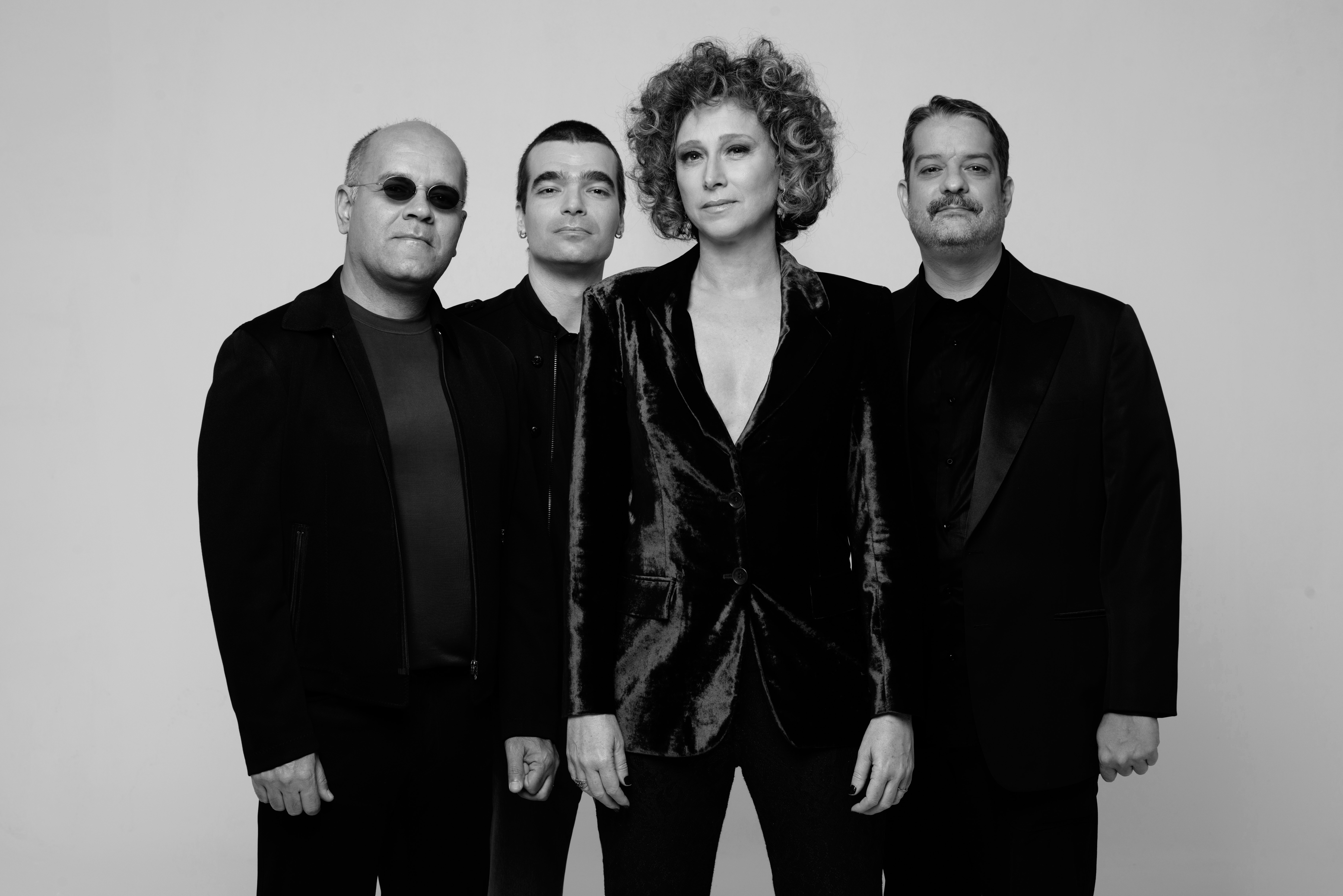 O coletivo Samba Noir lança online simultaneamente no Brasil e em Portugal, o registro audiovisual do espetáculo samba noir