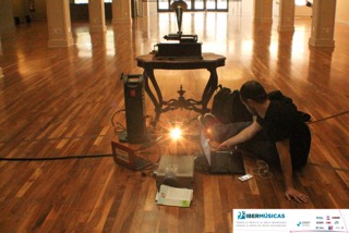 El compositor brasileño GUILHERME BERTISSOLO inicia su residencia compositiva en el Experimental Acoustic Research Studio de California, Estados Unidos