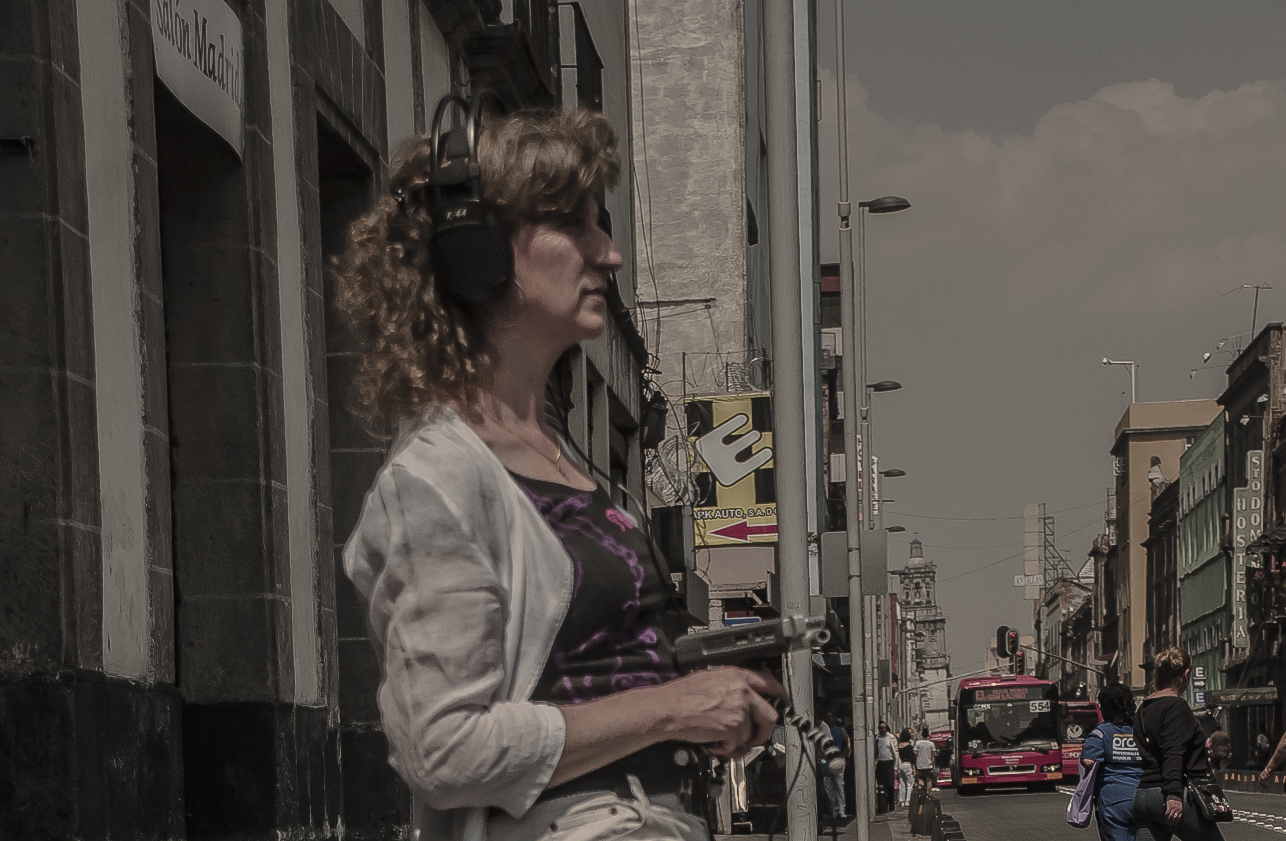 La compositora CAROLE CHARGUERON viaja desde México a Chile para iniciar su residencia artística en ACUSMALAB