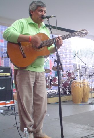 El maestro HUGO RODRÍGUEZ TELLA viajará desde Paysandú, Uruguay a Córdoba, Argentina para realizar su residencia creativa en la UNIVERSIDAD DE VILLA MARÍA