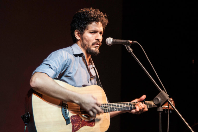 El artista panameño Javier Medina Bernal inicia su residencia en Agitando Cultura de Argentina donde llevará adelante un proceso de intercambio creativo con el compositor Ezequiel Borra