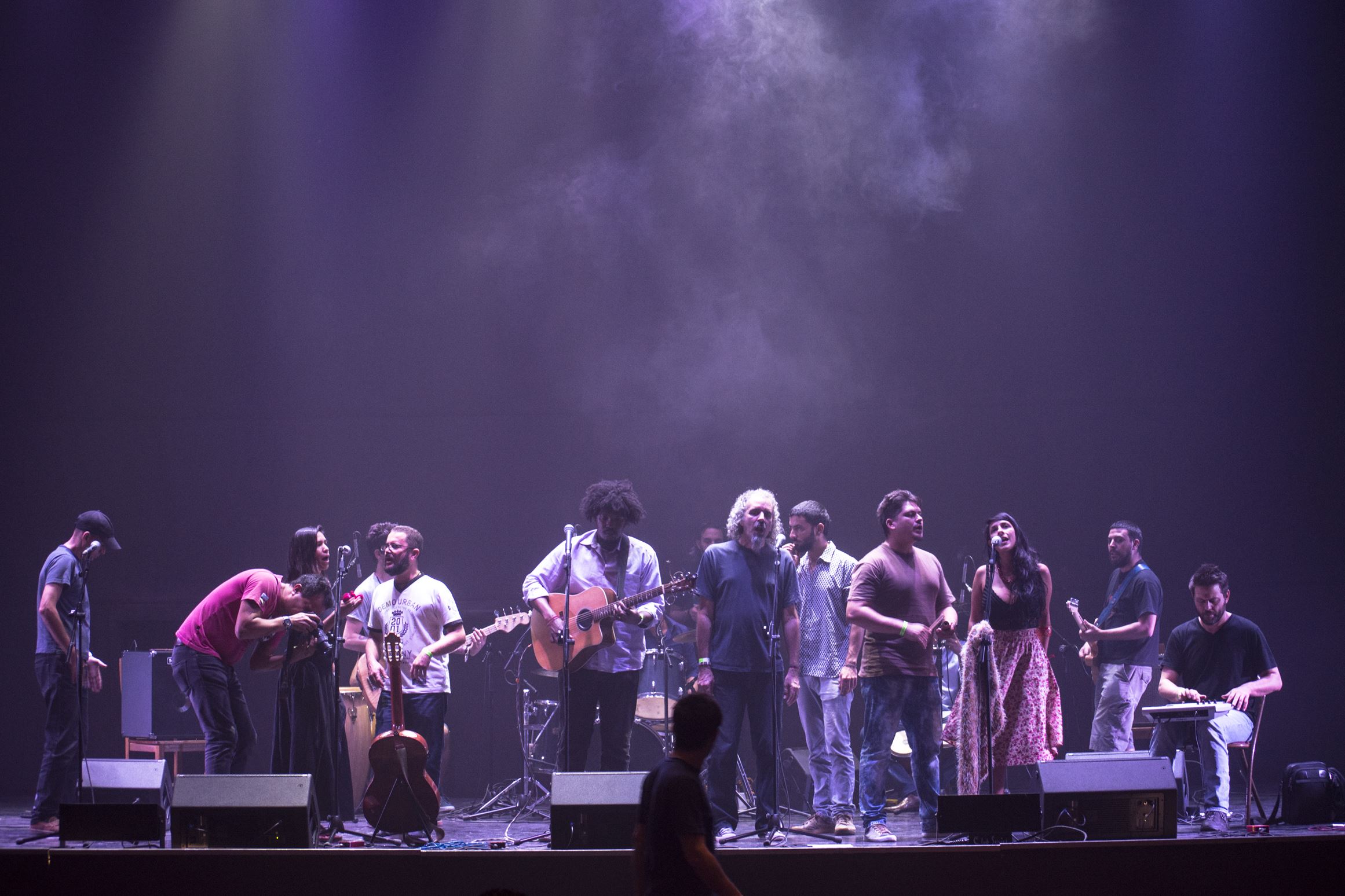 532	La banda chilena Juana Fe lleva su propuesta de “afrorumba chilenera” a Brasil y Argentina	Juana Fe, la banda musical chilena que mezcla ritmos populares como la salsa y la cumbia con el ska y con la rumba, es parte de la nueva fusión latinoamericana.  533	En Mendoza, Argentina se realizará la cuarta edición del Festival El Negra	El Negra es el encuentro que reúne bandas argentinas e internacionales de música negra. Géneros como el funk, el soul, el candombe y el afro serán protagonistas del festival que se realiza desde hace cuatro años. Integrarán la programación: Funky Animal Orquesta, Antes de Nacer, Jungle Fever, Igualitos y Leo Pares Ensamble de Tambores.     534	La Trovuntivitis, el colectivo cubano de troveros sigue con su mega gira de dos meses por Argentina	La Trovuntivitis está reconocida como uno de los movimientos más importantes de la canción cubana. Se trata de un colectivo de 15 trovadores que desde 1997 se presenta todos los jueves en “El Mejunje de Silveiro” de la ciudad de Santa Clara, Cuba.