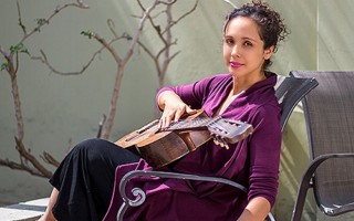 La Lá, la joven cantautora peruana se presentará por primera vez en Chile formando parte de la programación del XVII Festival Músicas del Mundo de Las Condes