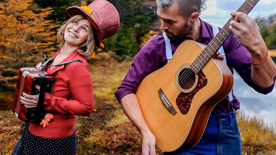 Uma nova transmissão de “Novas ondas de rádio para crianças” foi feita na Colômbia