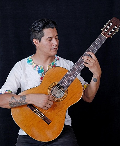 El guitarrista paraguayo Juan Vera Esquivel realizará su gira por Perú en donde difundirá la técnica paraguaya del Transportado