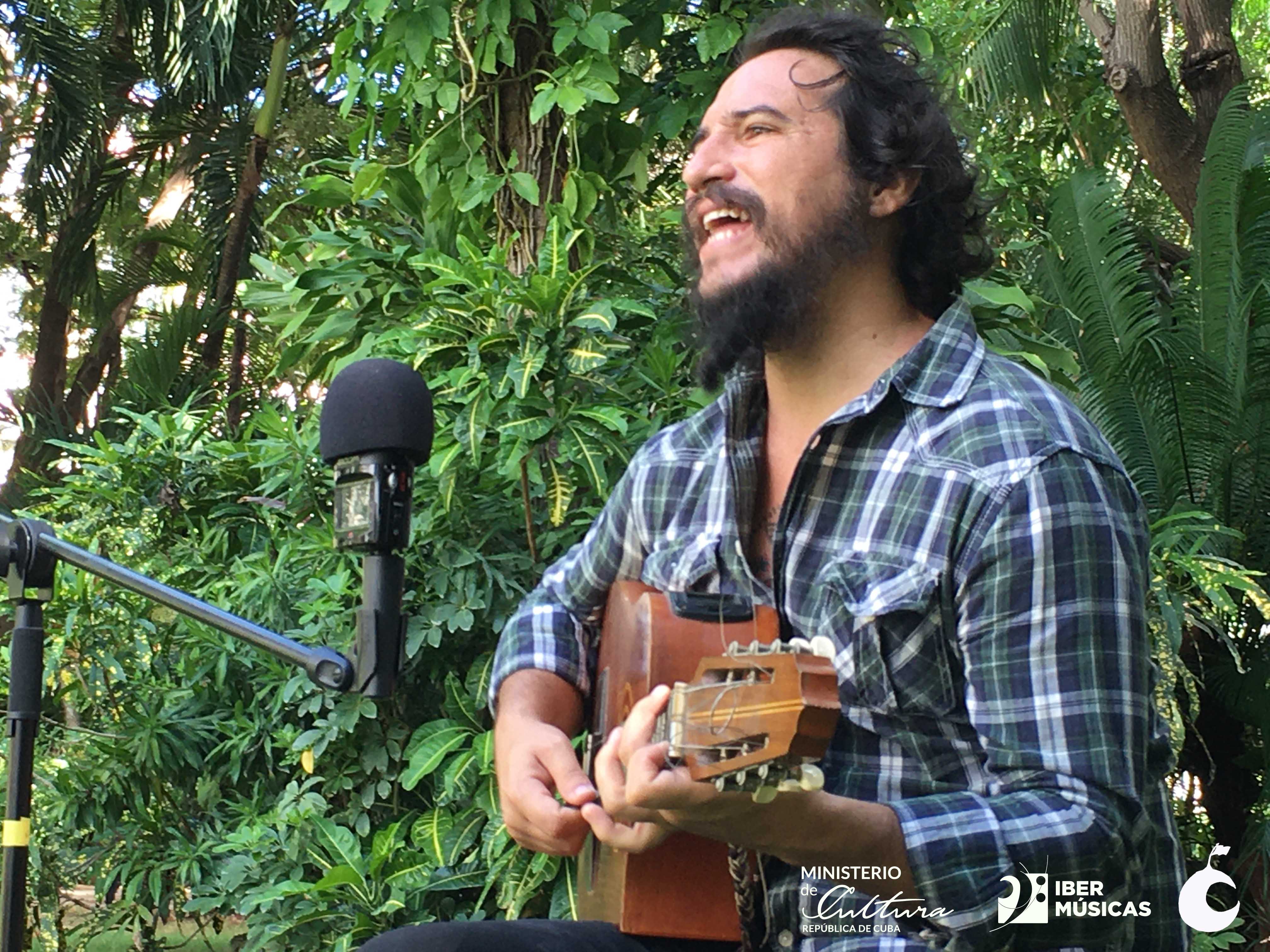 Caguamaconda é o oitavo capítulo do Projeto Redemoinho – A Lua Laranja que chega de Cuba para nos surpreender mais uma vez