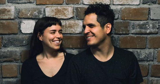 Começa swinger-songwriters: troca de casais musicais, um laboratório de criação virtual, produção de EP e realização de vídeos