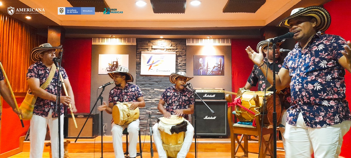 La agrupación Voces Monte Marianas del Caribe Colombiano nos acerca su apasionante trabajo sobre músicas colombianas