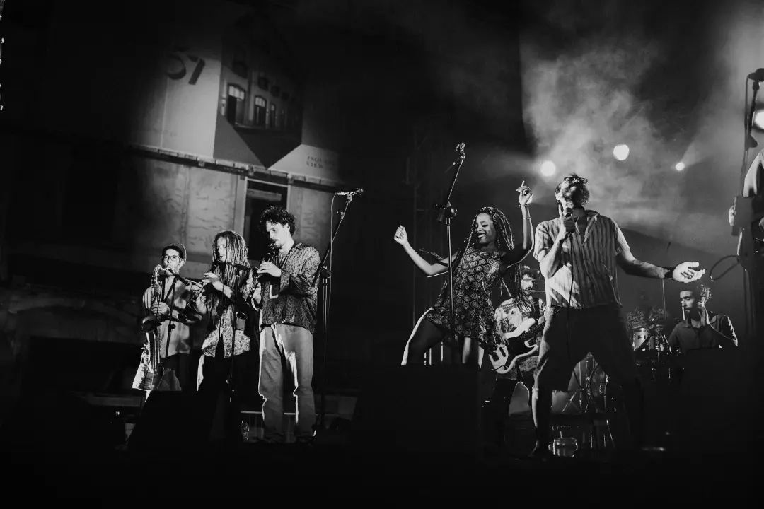 Estreia-se o videoclipe de “Abraço Cumbiero: Portugal + Argentina”