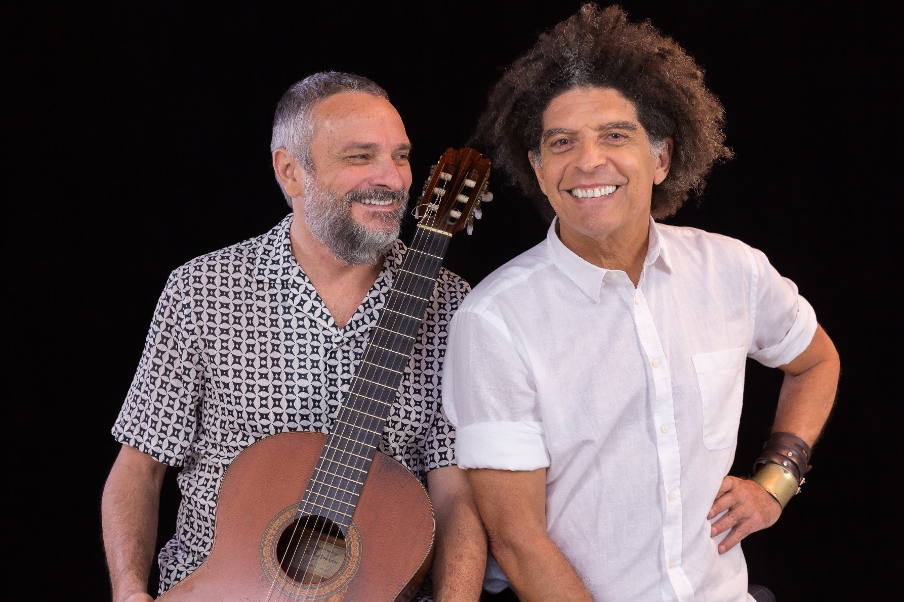 Chega o lançamento do álbum “Caminho para o samba”, parceria do poeta português Tiago Torres da Silva e do cantor e compositor brasileiro Marcos Sacramento