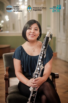 Juliana Sivila apresenta Música Argentina e Latino-americana para clarinete e clarinete baixo