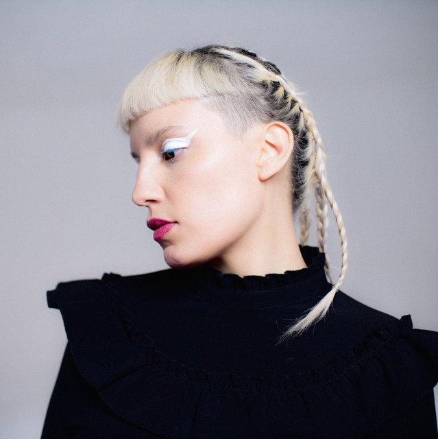 A artista musical chilena Kinética inicia mestrado em composição de trilhas sonoras e música para audiovisual na ESMUC