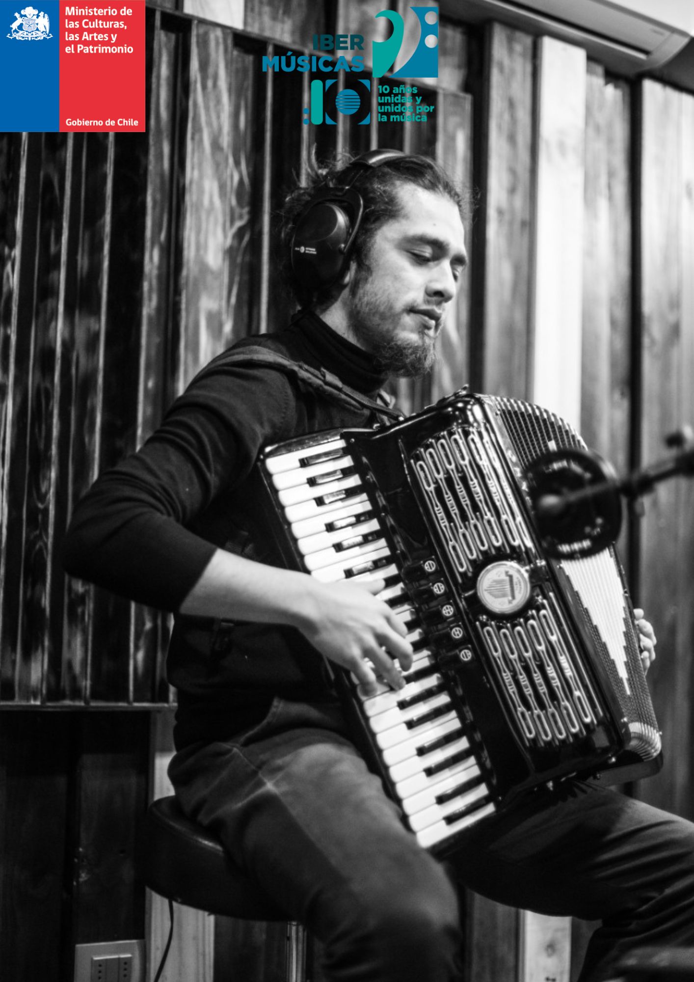 O acordeonista chileno Matías Andrés Rojas Guajardo inicia a sua formação em acordeão e música instrumental brasileira com o maestro Tonhinho Ferragutti