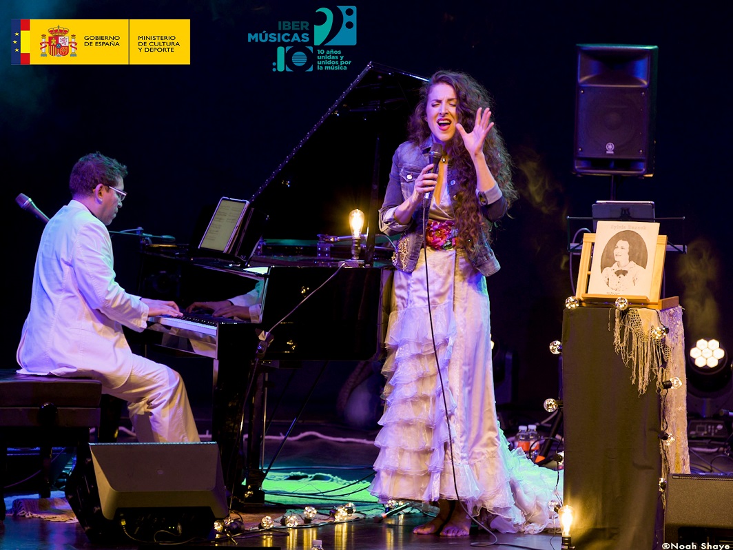O pianista cubano Pepe Rivero e a cantora espanhola Ángela Cervantes levam o show “Olas y Arenas” a San Juan, Argentina