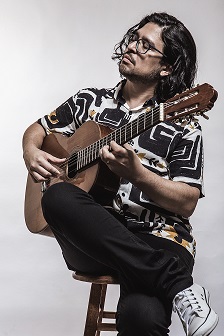 Com uma extensa digressão europeia, o artista paraguaio Pedro Martínez partilha os resultados do seu curso avançado no Centro Superior de Música Liceu de Barcelona