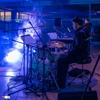 ÓSCAR CARMONA (Chile, 1975) Artificial (2022)