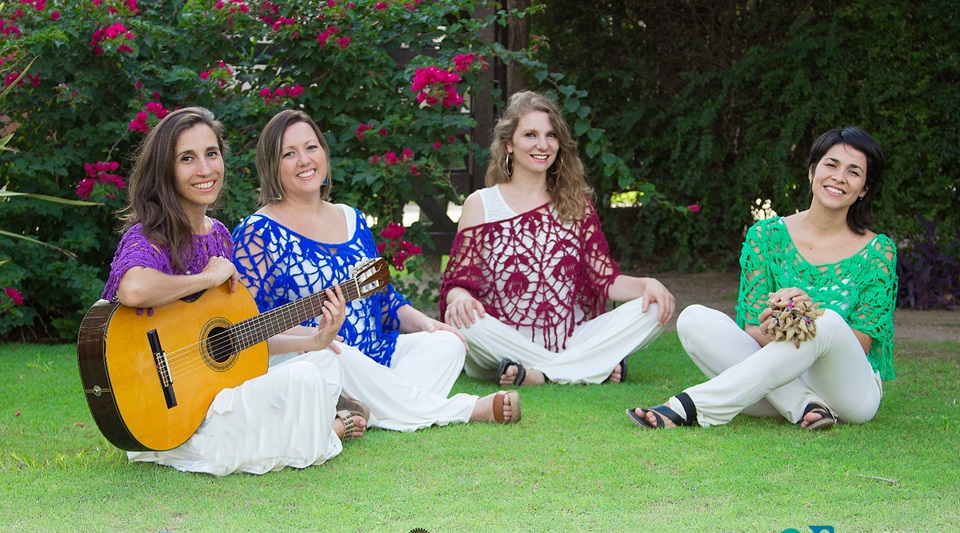 O grupo vocal “La Cantarola” da Argentina apresenta seu novo vídeo sobre a canção Lambada de Serpente de Djavan