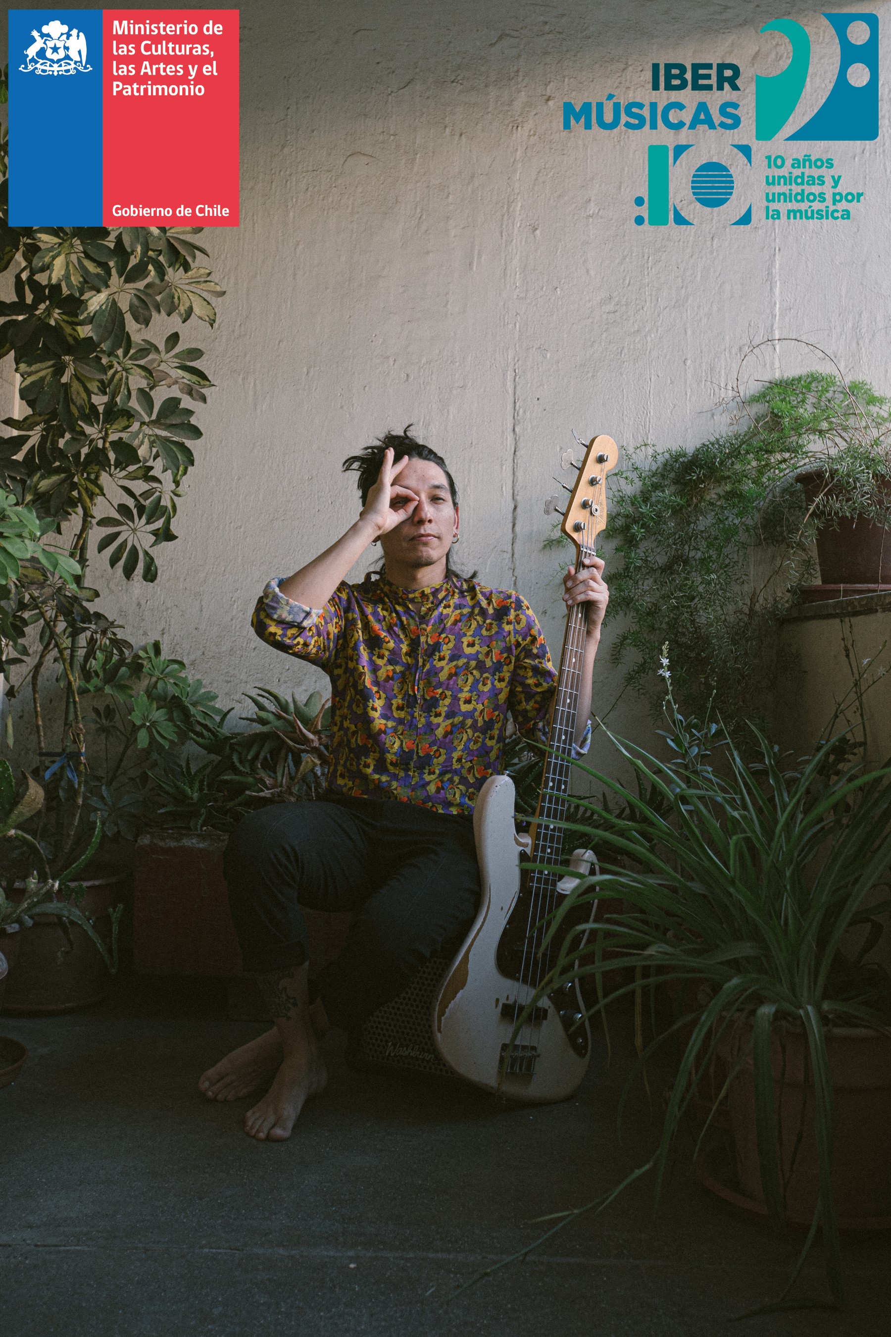 O músico chileno Adolfo Jorquera Traipi inicia seus estudos de harpa andina com o maestro Yins Ever Coronado Capcha