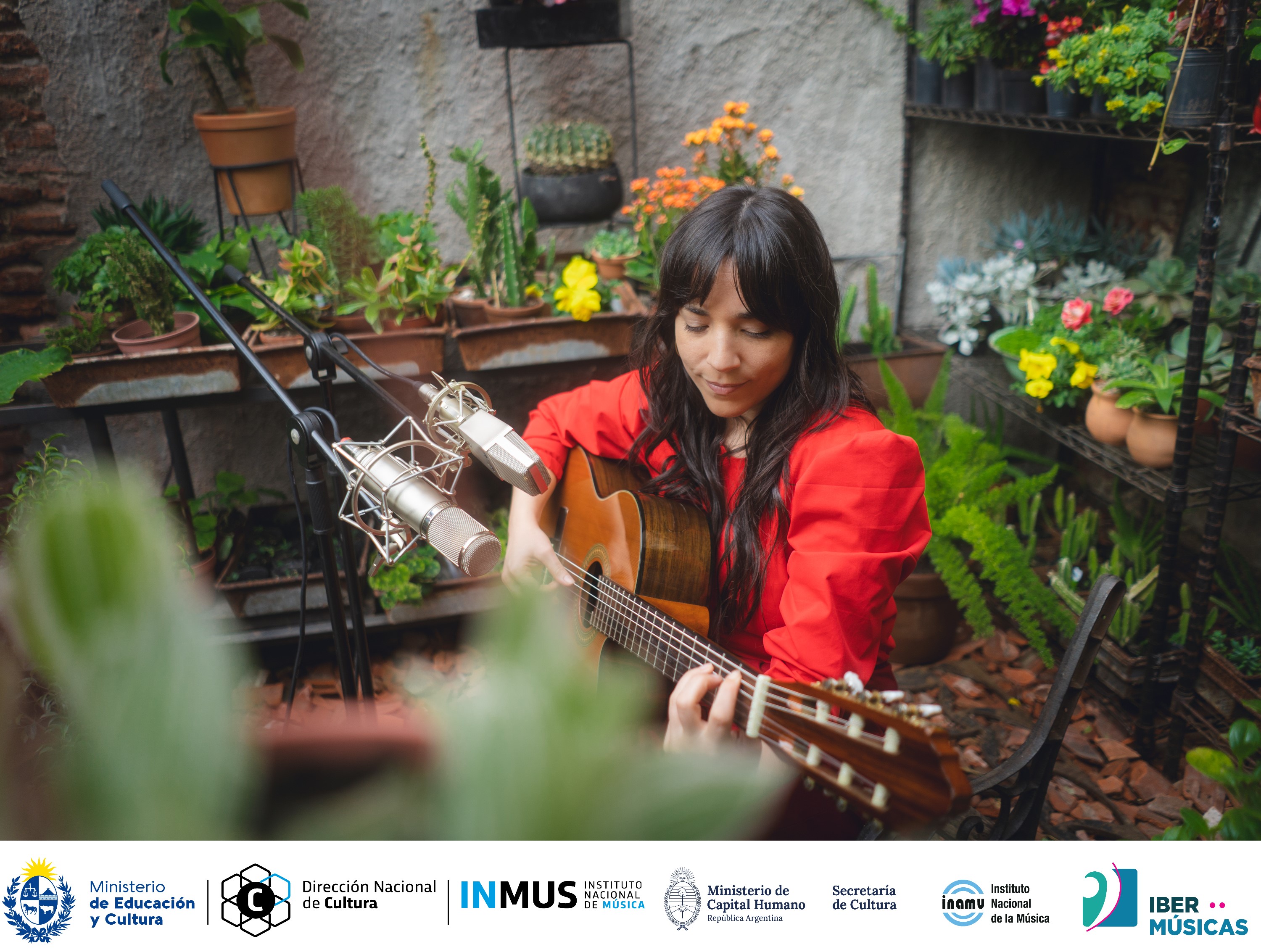 Como resultado de sua residência no Cerro Colorado, a cantora e compositora uruguaia Melaní Luraschi apresenta seu novo álbum e um filme documentário