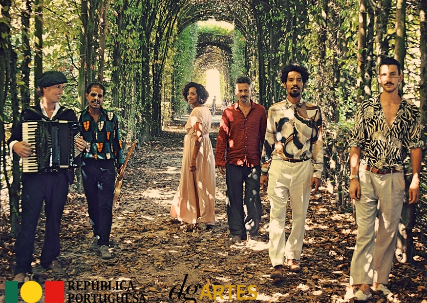 O grupo plurinacional Ayom se apresentará no Brasil