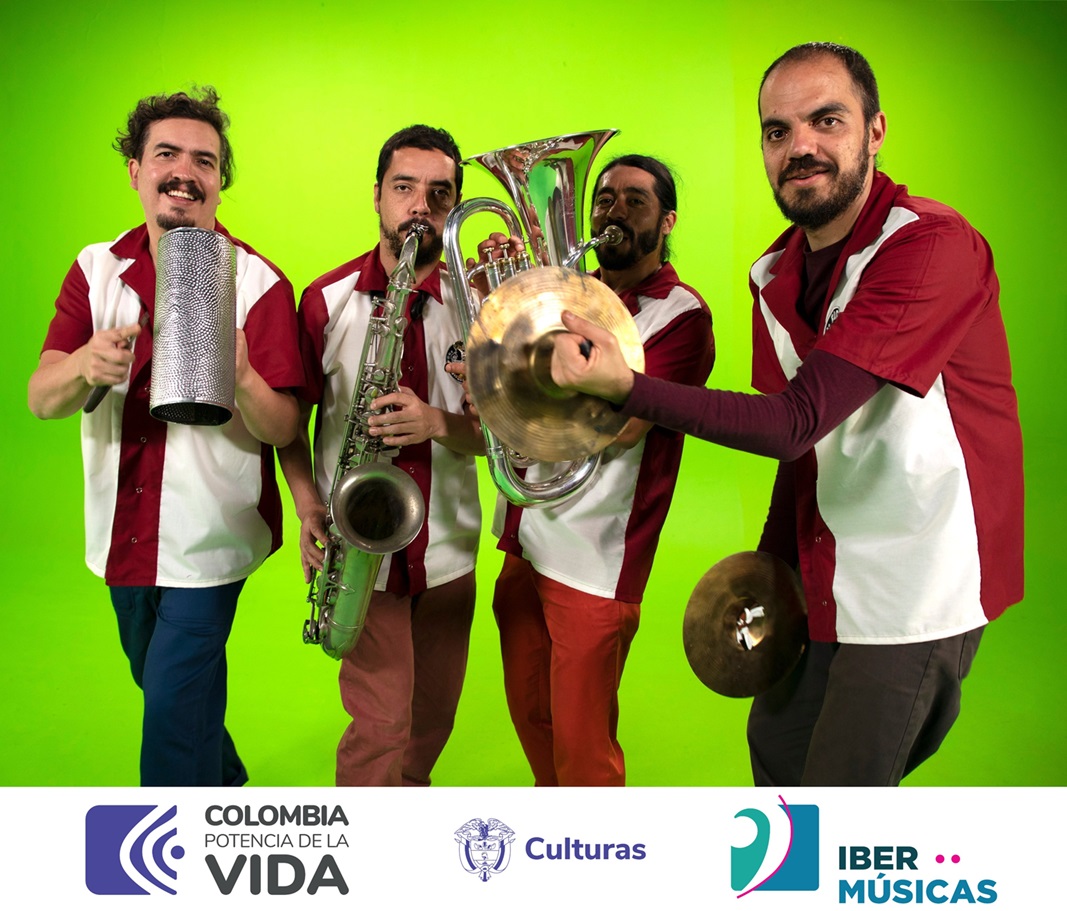 A banda colombiana Frente Cumbiero traz sua turnê Tropicaníbal ao México