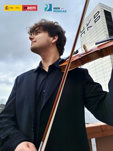 O músico espanhol Kiran Rosselló Delporte inicia seu Mestrado em Performance de Violino na Hochschule der Künste Bern, na Suíça