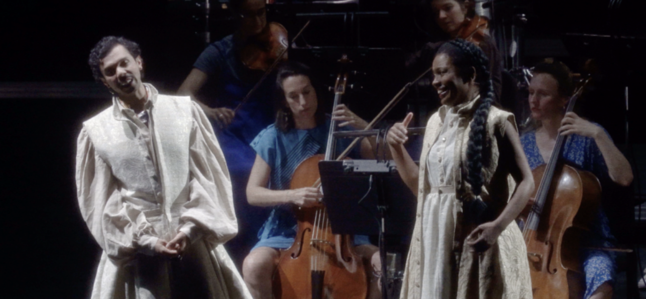 A artista brasileira Ligiana Costa estreou como diretora cênica a peça “Marias do Brasil: as vozes de Lapinha e Aparecida” no Théâtre du Châtelet, em Paris