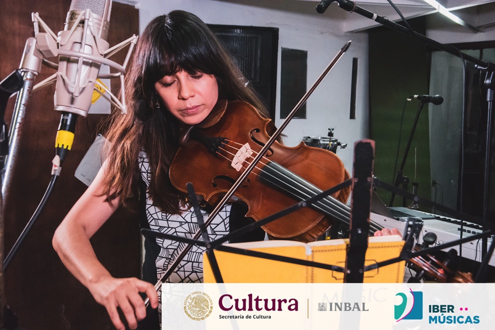 A artista sonora mexicana Valeria Espinosa Galán inicia a pós-graduação em Criação Sonora do Mestrado em Arte Sonora da Universidade de Barcelona